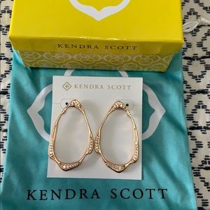 Kendra earrings with bag and box